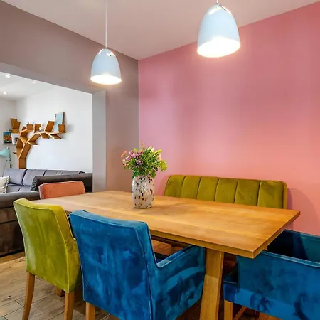 Lovely In Διαμέρισμα Σίμπενικ