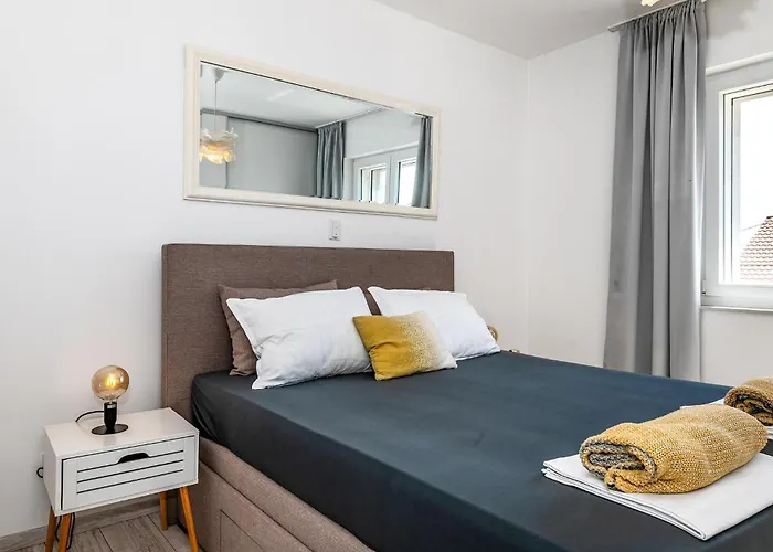 아파트 Lovely In *