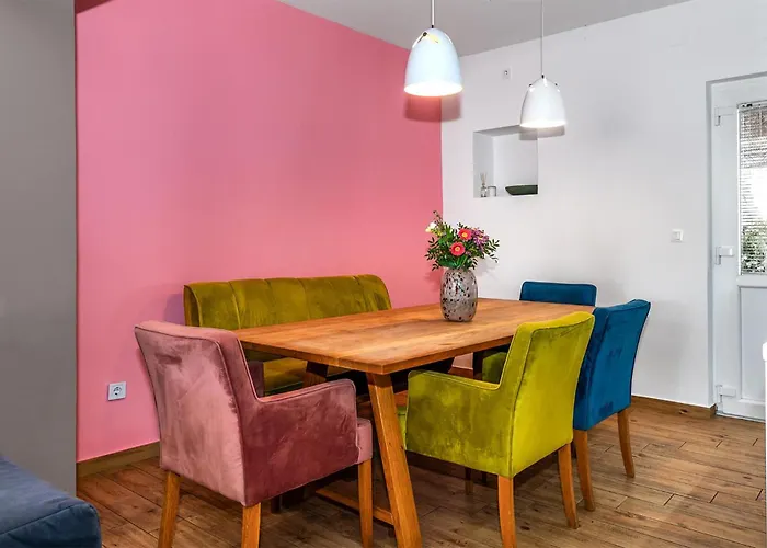 아파트 Lovely In 시베니크