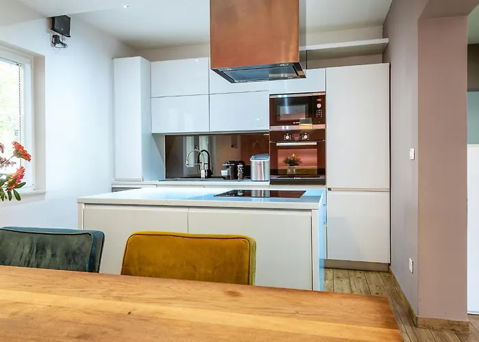 아파트 Lovely In 시베니크